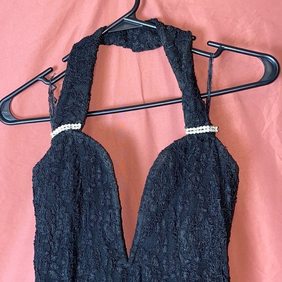 VINTAGE BLACK LACE HOLLYWOOD GOWN - Picture 2 of 7